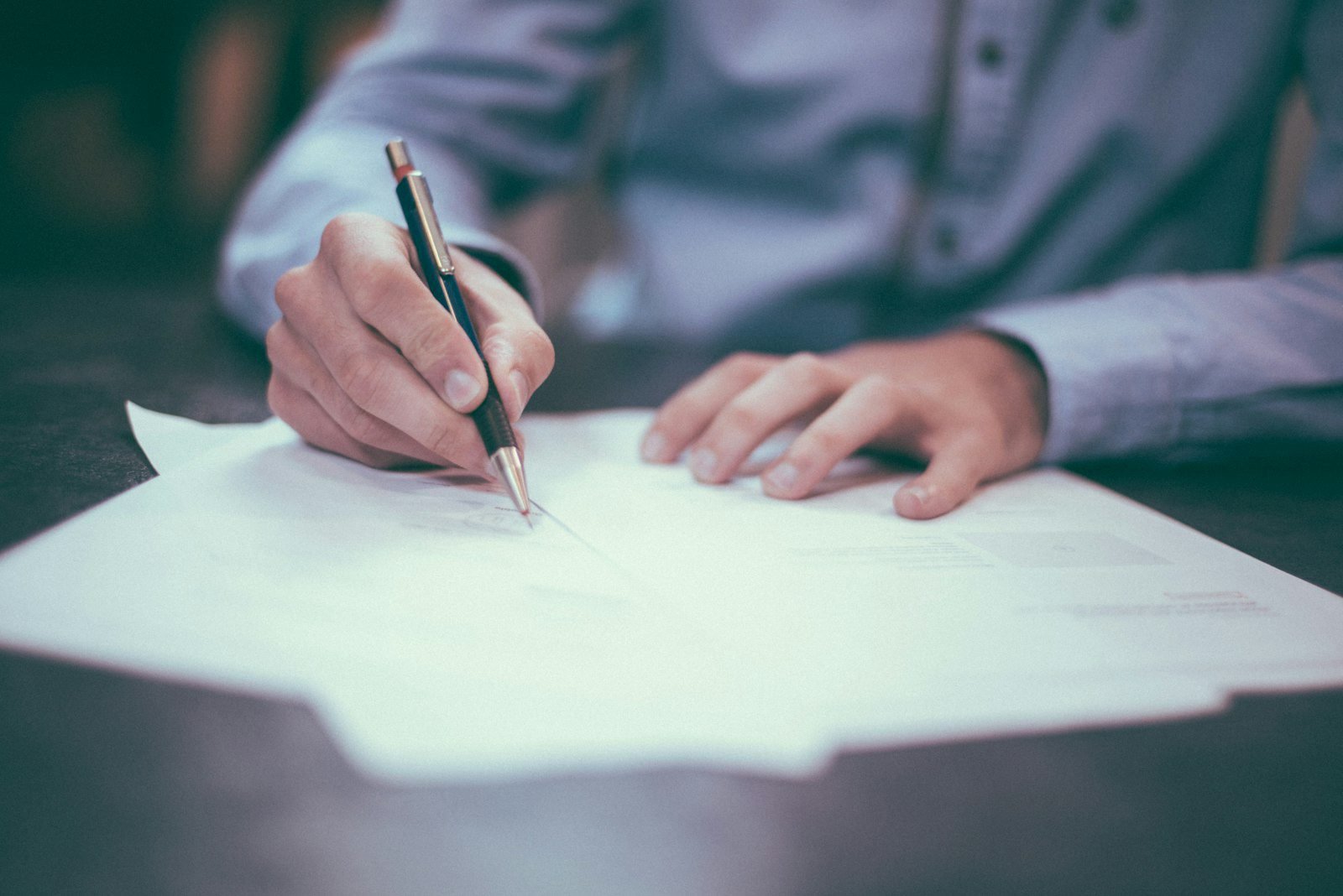 Signature d'un contrat d'énergie professionnel